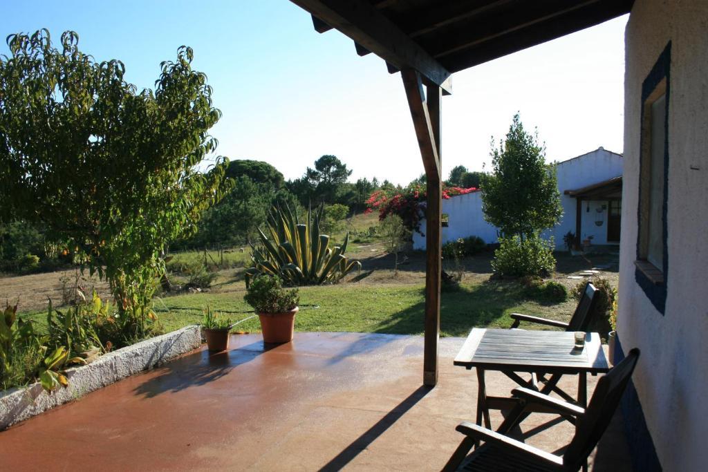Monte Da Choca Guest House Sao Teotonio Ruang foto